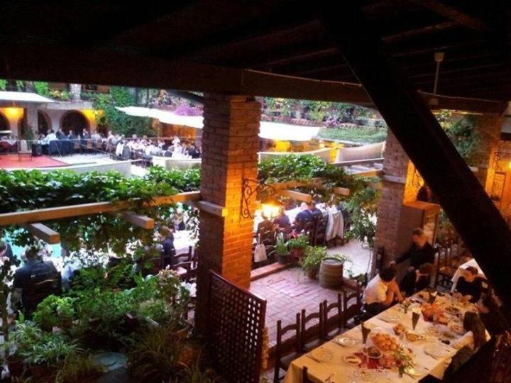 Hotel Restaurant Bujtina E Gjelit Tirana Exterior photo