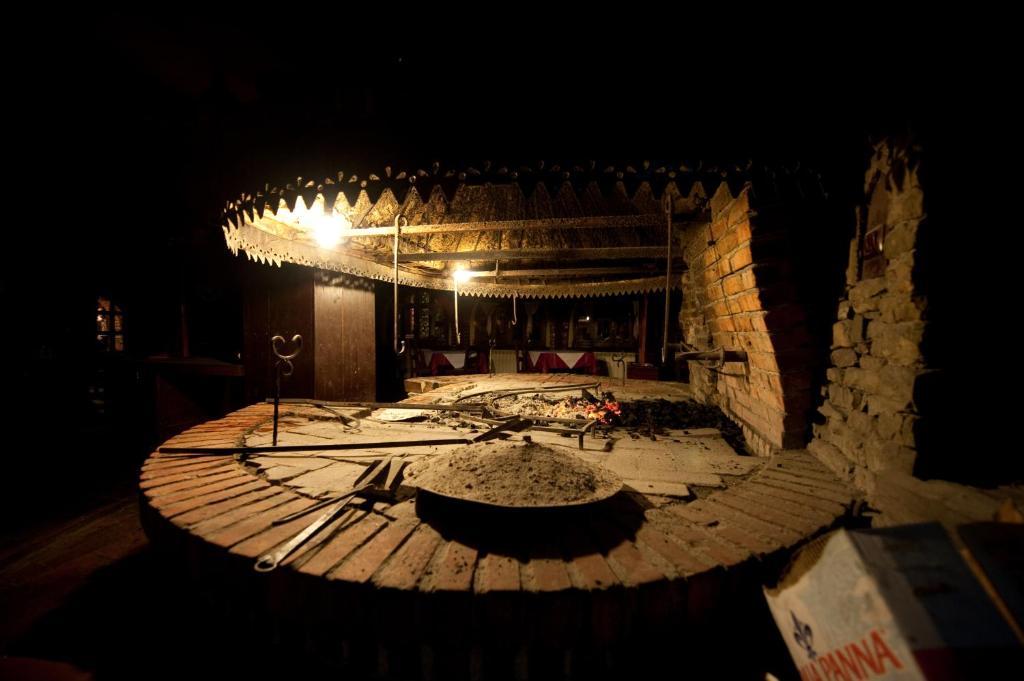 Hotel Restaurant Bujtina E Gjelit Tirana Exterior photo